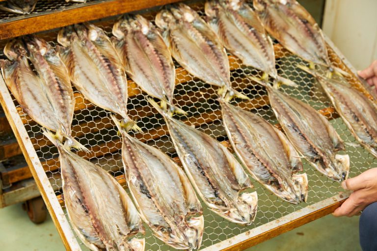 代々受け継がれ続ける、島の発酵食「くさや」